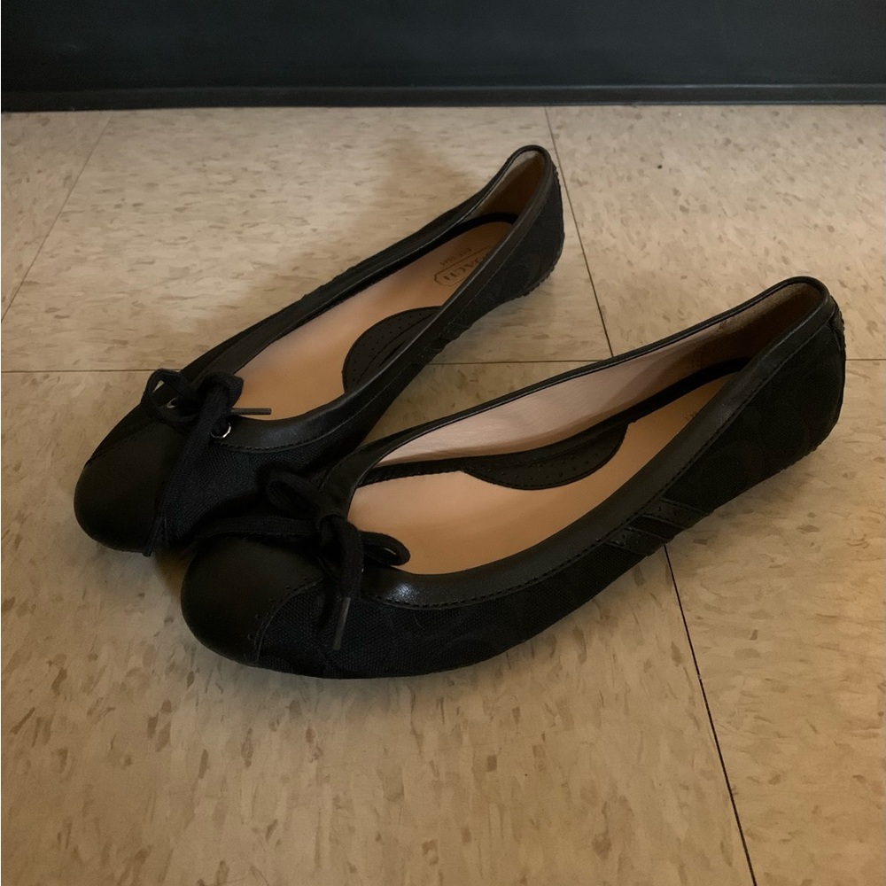 Women's Coach flats